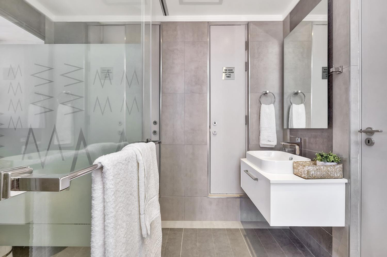 Others 3, Sandton Apartment 15 West Road South, City of Johannesburg