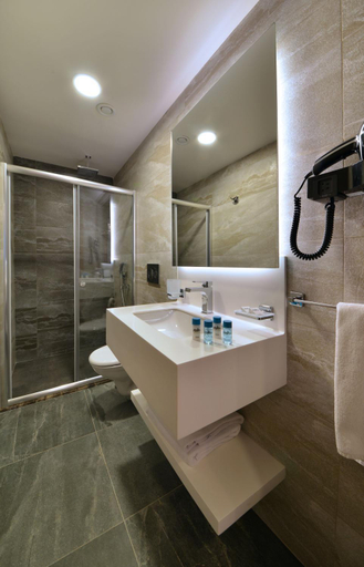 Bathroom 4, Nish Palace Exlusive Suites, Atasehir