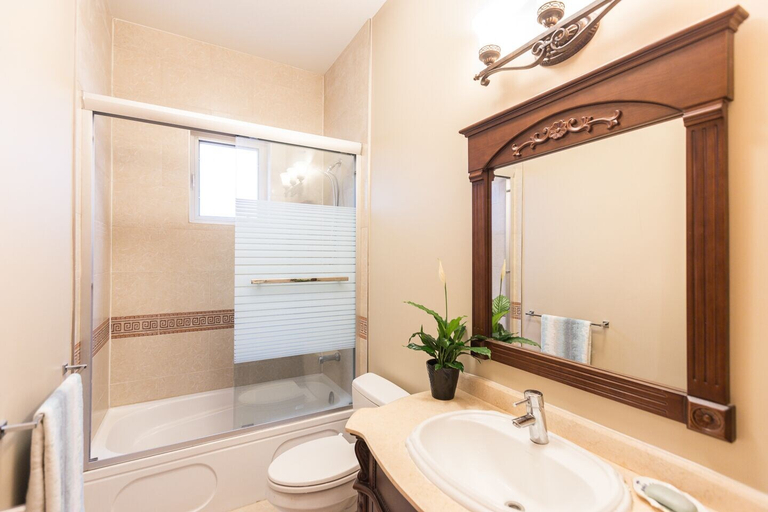 Bathroom 4, An Yang House, Greater Vancouver