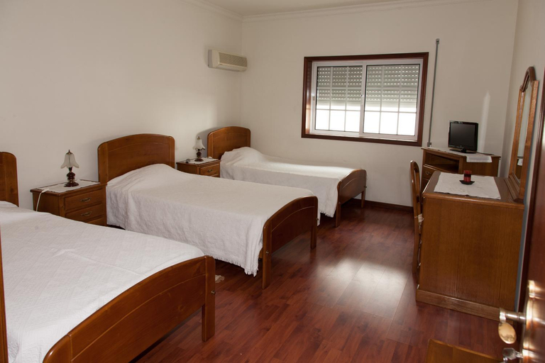 Others 4, Hotel Reels, Águeda