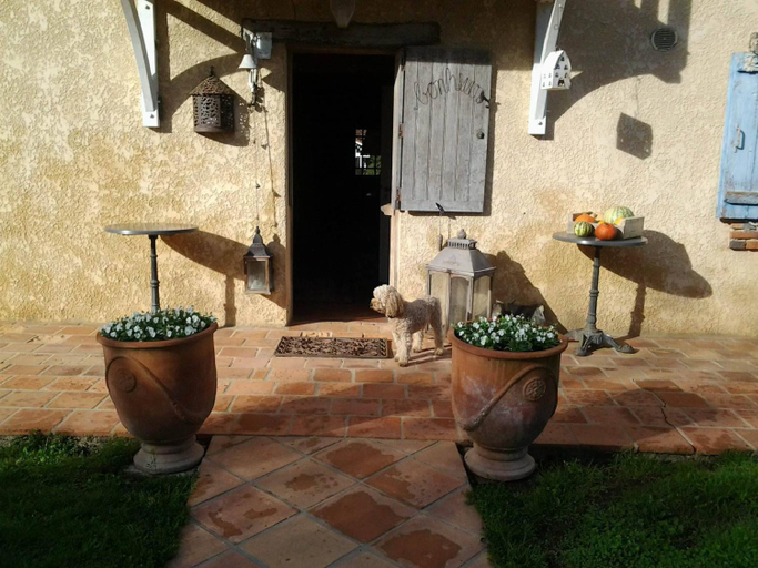 Others 4, Les Hotes Des Guillemets, Landes