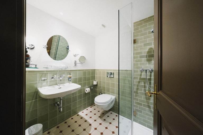 Bathroom 4, Grandhotel Giessbach, Interlaken
