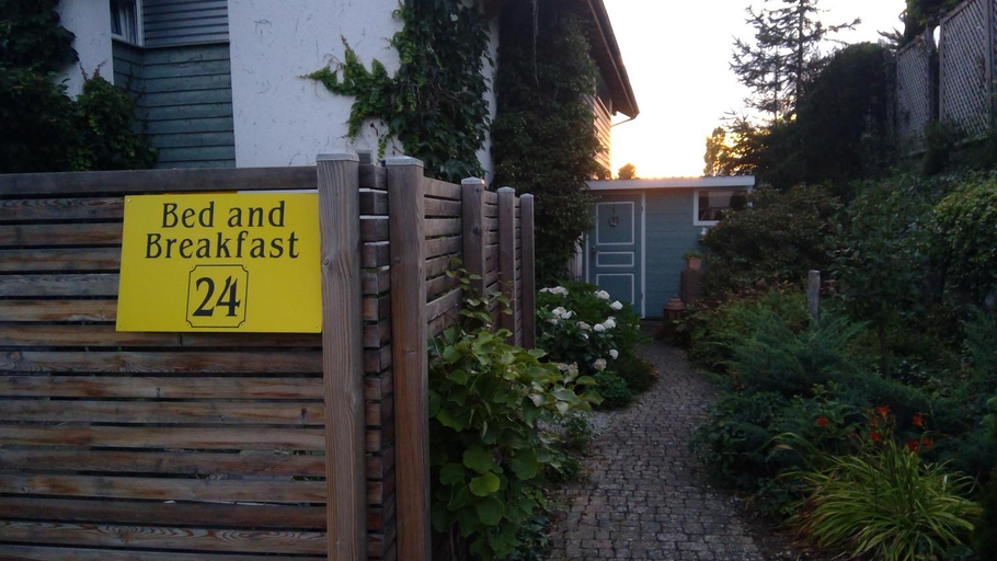 Others 5, Bed and Breakfast 24, Steckborn