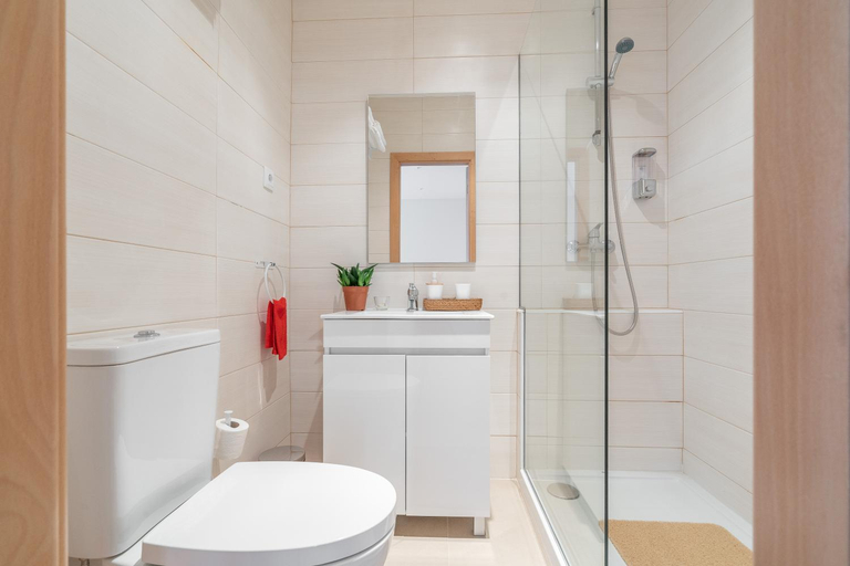 Bathroom 3, Peach Hostel & Suites, Porto