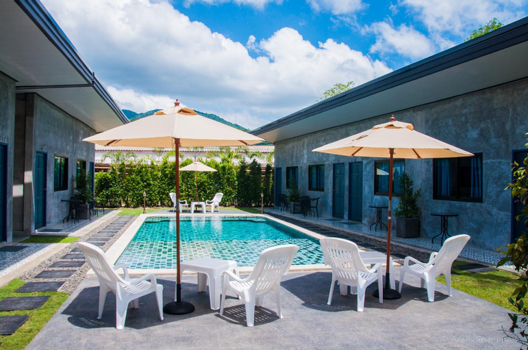 Swimming Pool 12