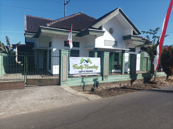 Exterior & Views 1, Family Homestay Griya Krama, Malang