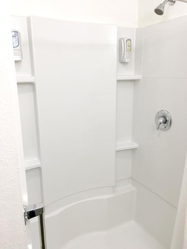 Bathroom 3, Park Motel And Cabins, Lane