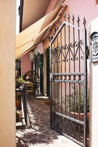 Others 5, La Casa dei Fiori, La Spezia