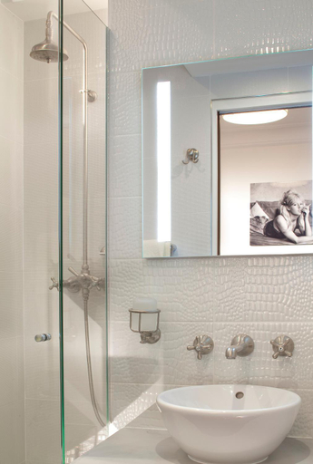 Bathroom 4, Hôtel du Levant, Paris