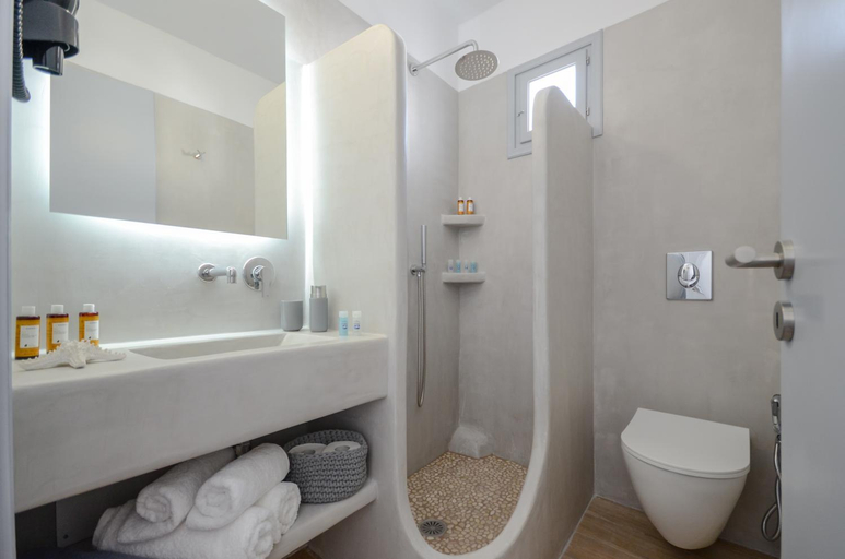 Bathroom 2, Prestige on the beach, South Aegean