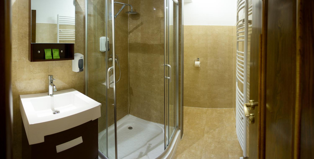 Bathroom 3, M1 Szeker Csarda Hotel es Etterem, Bicske