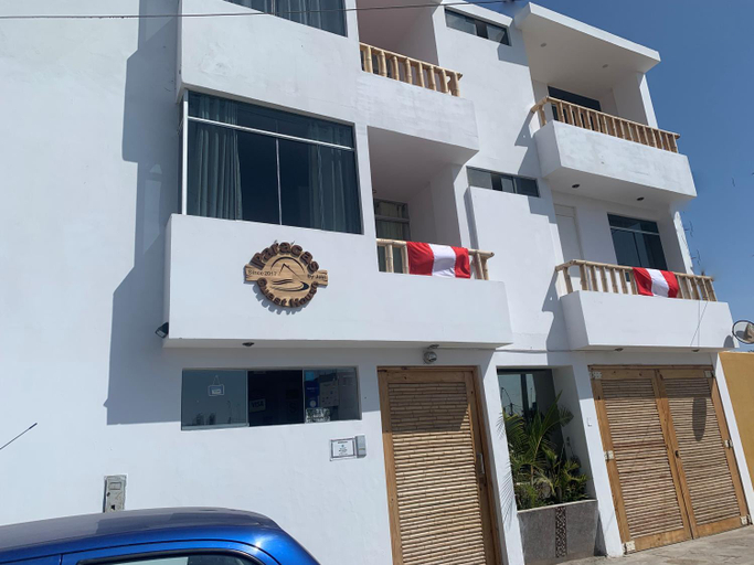 Exterior view 2, Paracas Guest House, Pisco