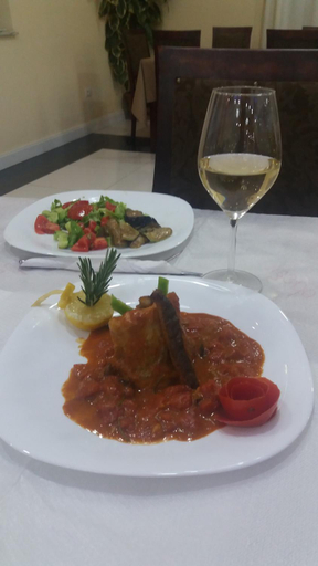 Food & Drinks 5, Hotel Restaurant Univers, Shkodrës