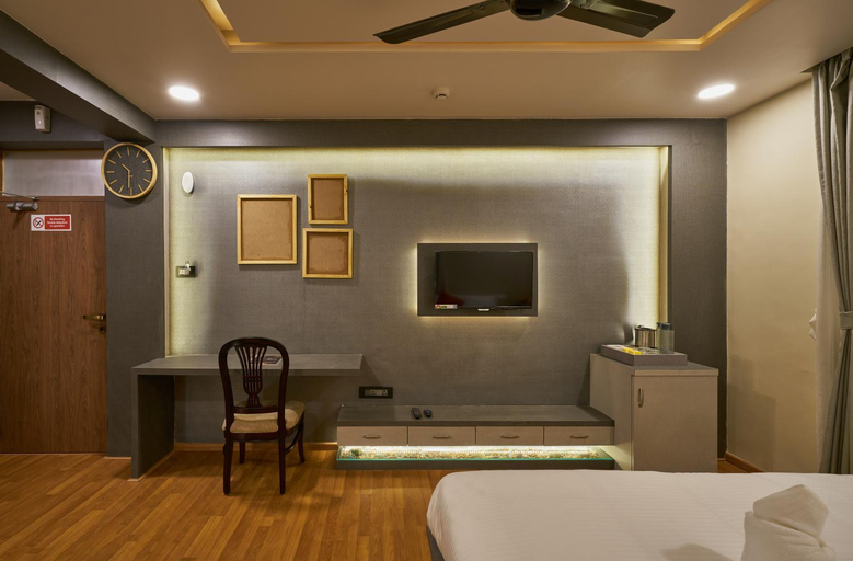 Others 4, Tranquil La Casa, Pune