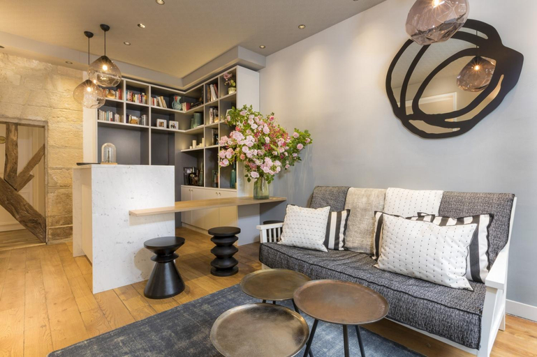 Public Area 2, Hotel Jeanne d'Arc Le Marais, Paris
