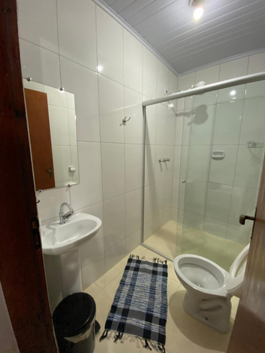 Bathroom, Pousada Maciel, São Thomé das Letras