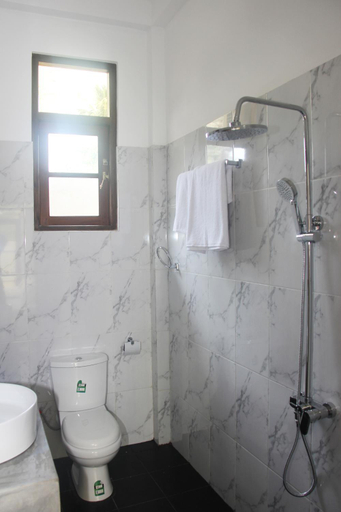 Bathroom 3, Ever Green Villa, Negombo