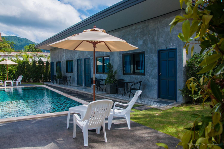 Swimming Pool 16