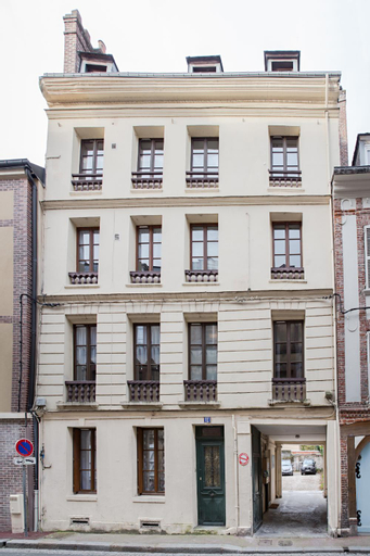 Exterior 3