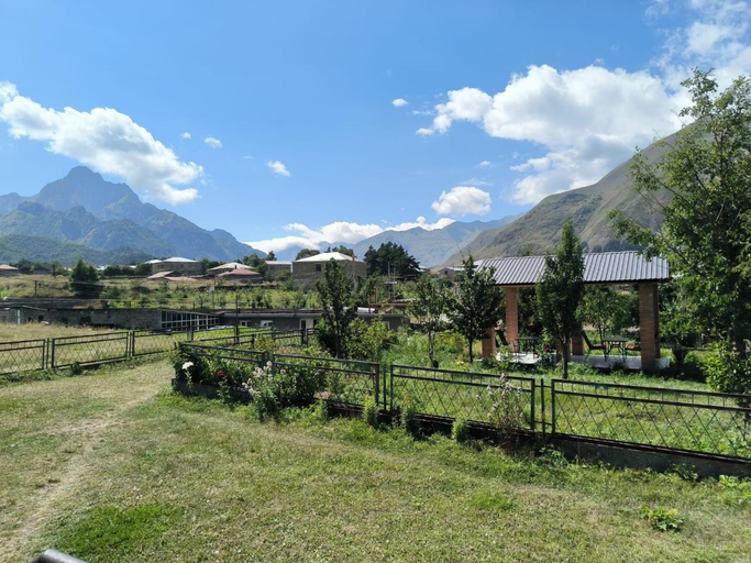 Others 5, Kamara Guest House, Kazbegi