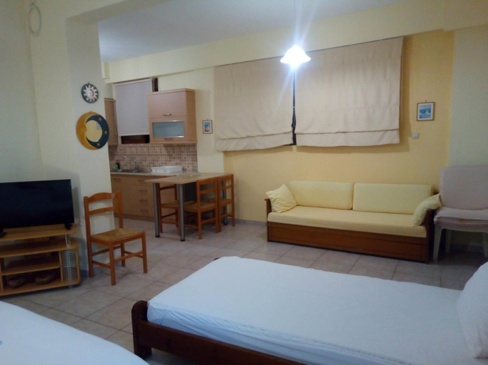 Others 2, Ostria Maisonettes and Studios, Peloponnese