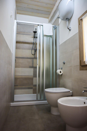 Bathroom 3, FicOlivo, Grosseto