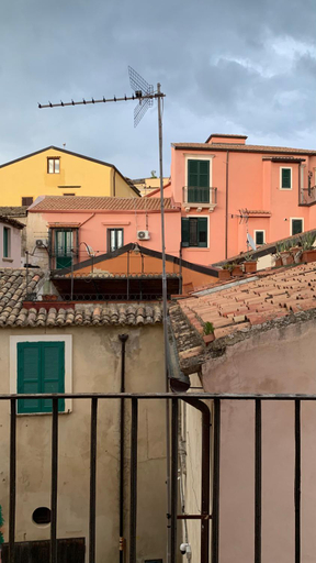 Others 4, Casa di Chiara, Crotone