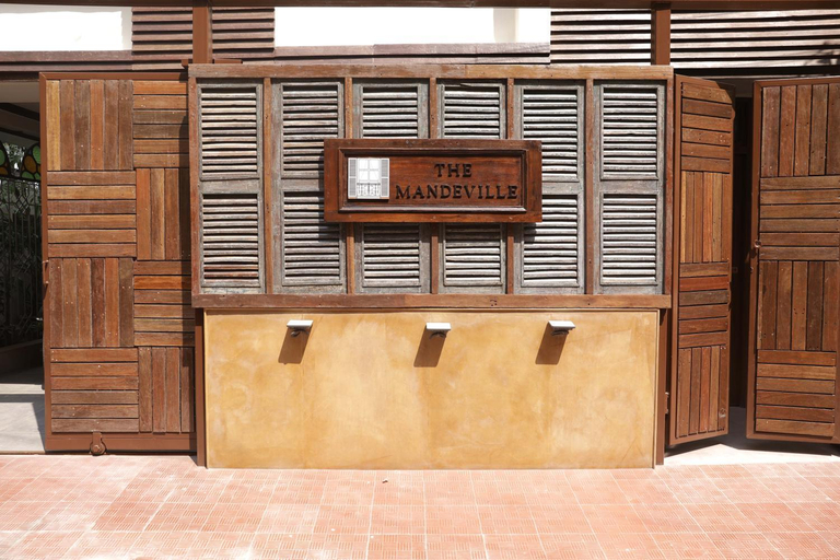 Others 5, The Mandeville, Kolkata