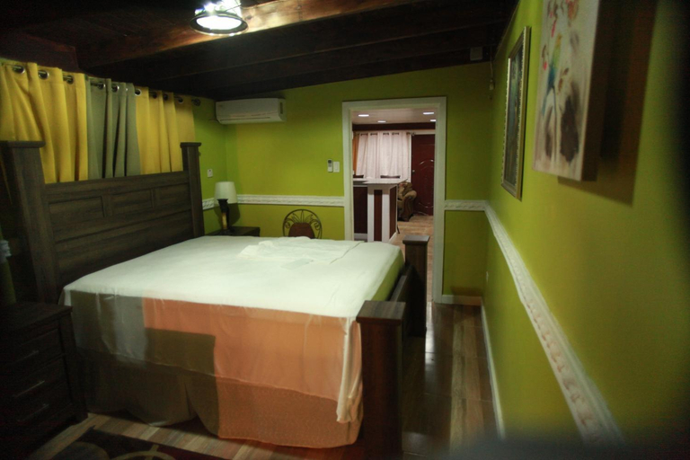 Bedroom 2, Swimaz Gateway