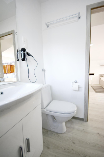 Bathroom, Evi Rooms Ljubljana, Ljubljana