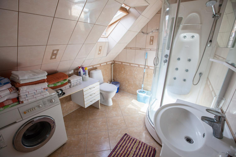 Bathroom 2, Zvejo namas, Neringos