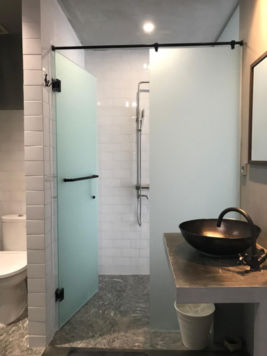 Bathroom 12