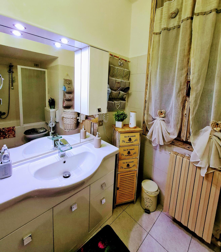 Bathroom 4