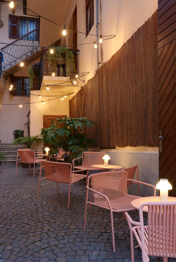 Others 5, Goldengel Design - Suiten im historischen Ortskern von Kaltern, Bolzano