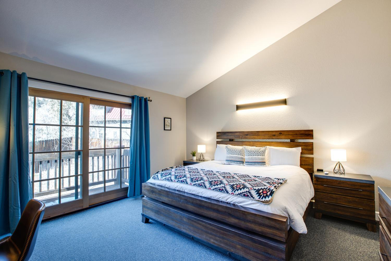Others 3, The Bivvi Hostel Telluride, San Miguel