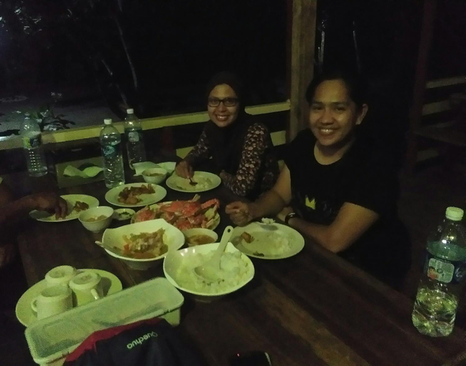Food & Drinks 4, Tammoyo Place, Kudat