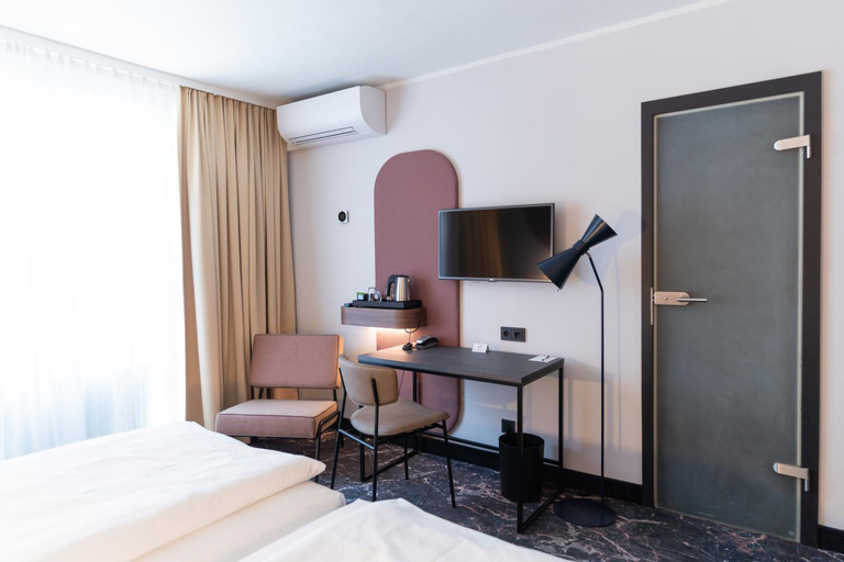 Bedroom 13