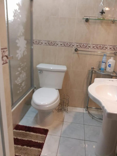 Bathroom 3, Swimaz Gateway