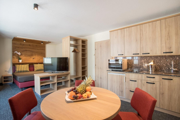 Dining Room 7