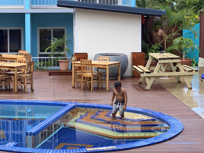 Sport & Beauty 5, Alec's Hotel, Vaimauga West