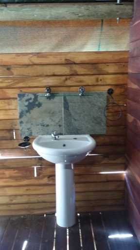Bathroom 3, Mwandi View, Chobe
