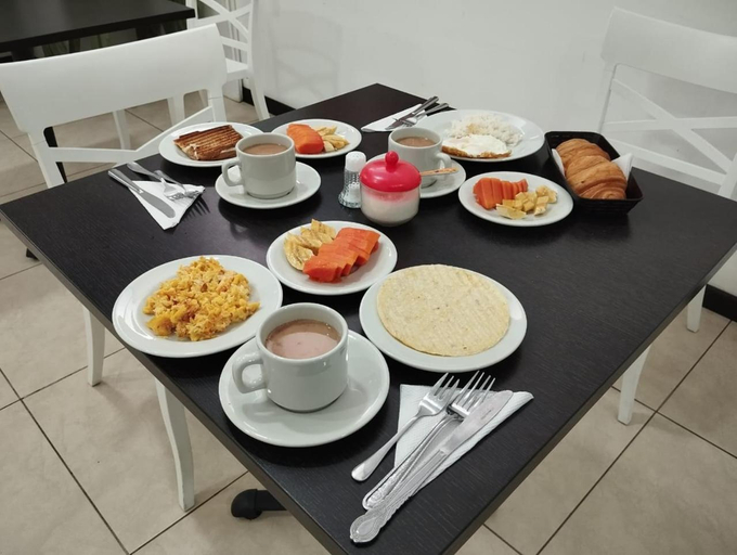 Food & Drinks 5, ホテル ポルタル デ ロス アンデス, Santafé de Bogotá