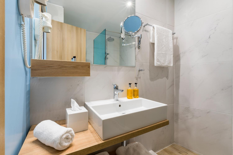 Bathroom 5, ibis Styles Athens Routes, Attica