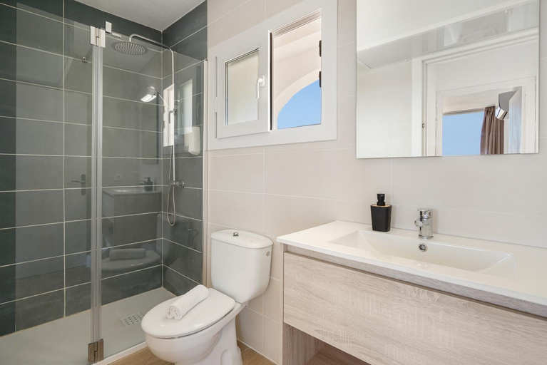 Bathroom 3, VORAMAR by 3VILLAS, Baleares