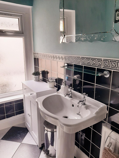 Others 3, Ty Selah, Rugby Ave, Neath, Neath Port Talbot