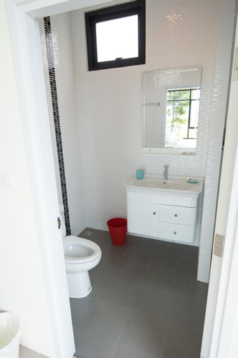 Bathroom 7