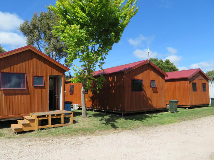 Exterior & Views 1, Latrobe Mersey River Cabin and Caravan Park, Latrobe - Pt A