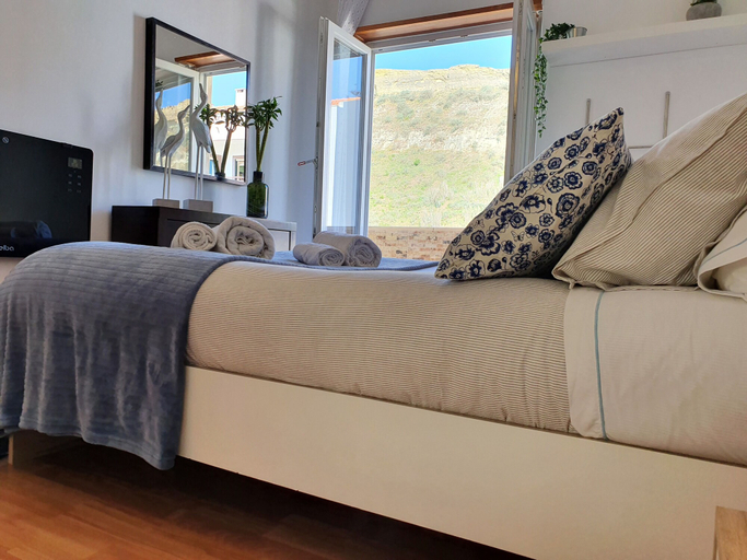 Room 3, Caparica Cliff View by Host-Point, Almada