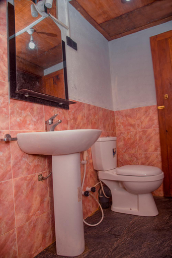 Bathroom 4, Sinharaja Forest Gate, Kotapola