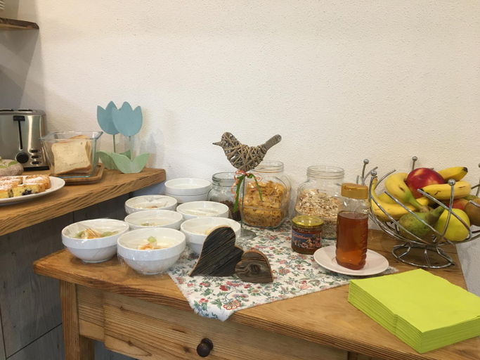 Food & Drinks 4, B&B Simmer, Gmunden